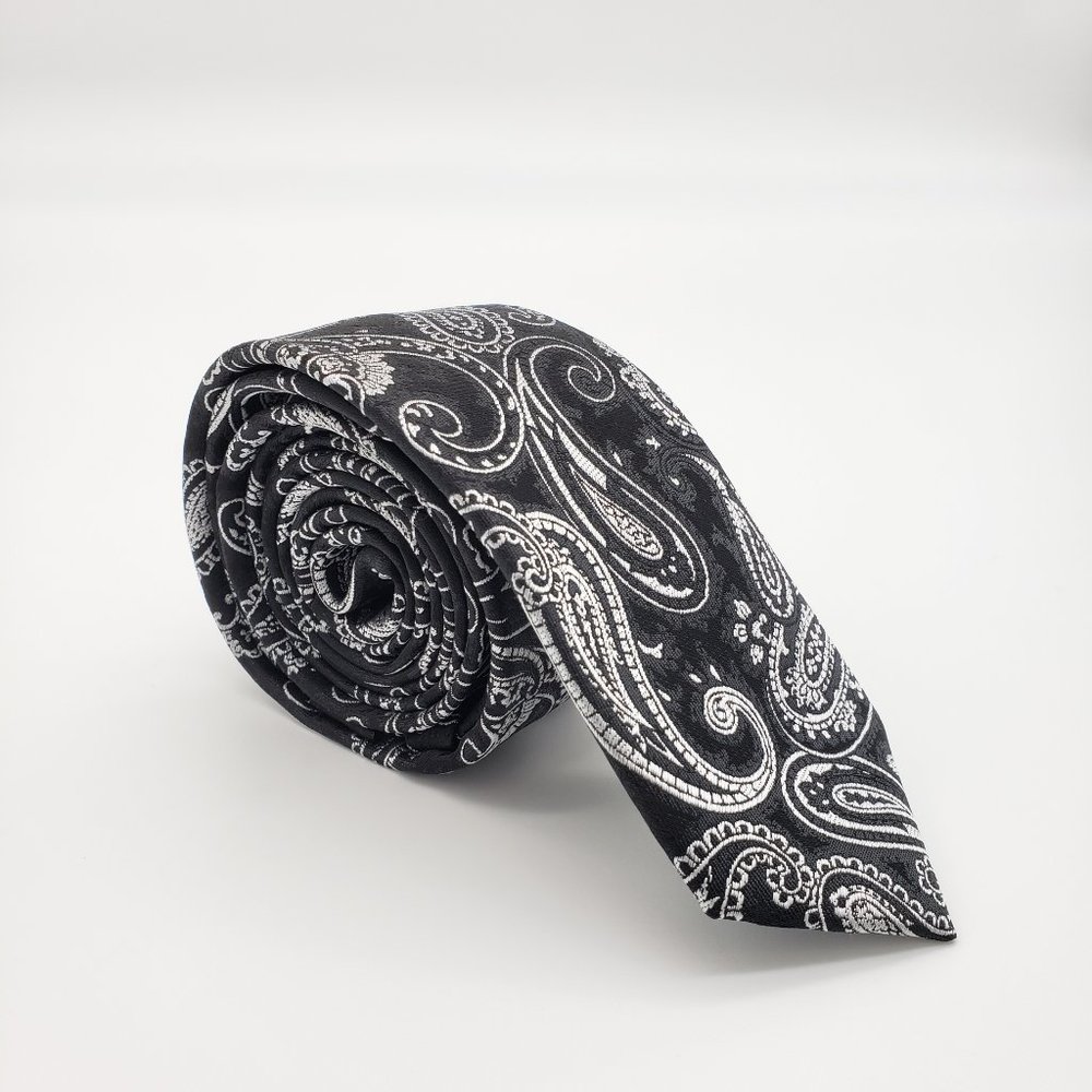 Laurant Bennet Milano Mens Dress Suit Skinny Neck Tie Black Paisley 57"L 2 1/8"W